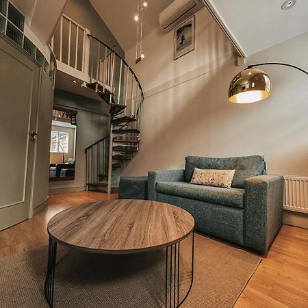 The Bell Inn Hotel Horndon-on-the-Hill Extérieur photo