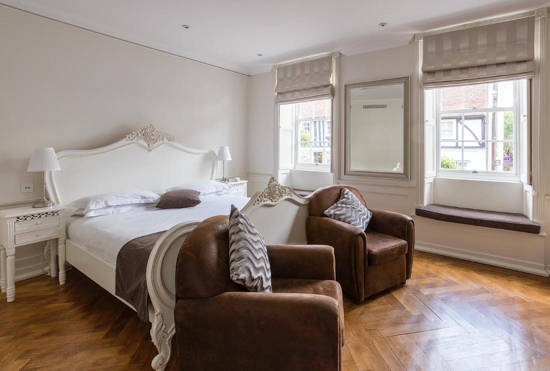 The Bell Inn Hotel Horndon-on-the-Hill Extérieur photo