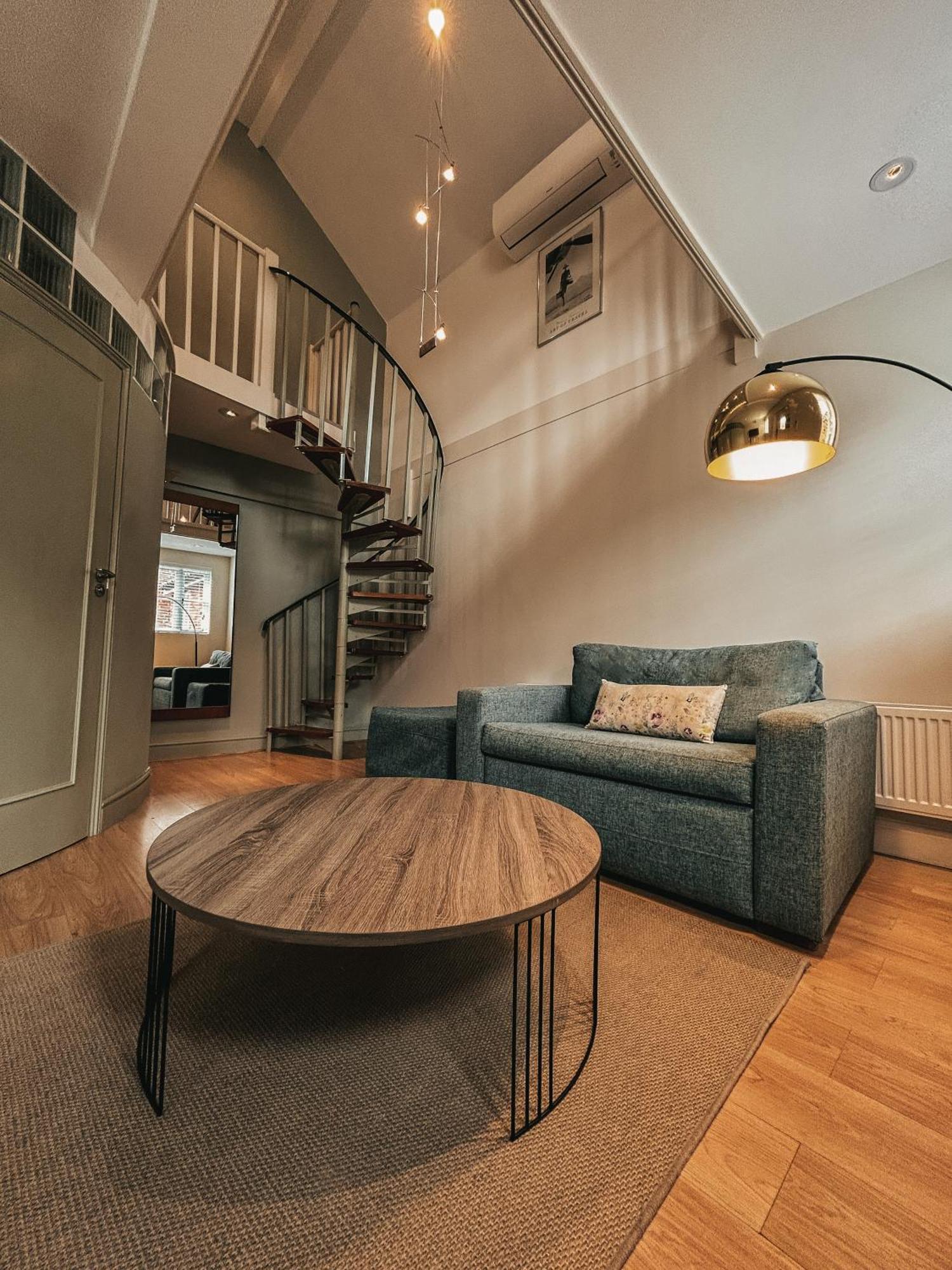 The Bell Inn Hotel Horndon-on-the-Hill Extérieur photo