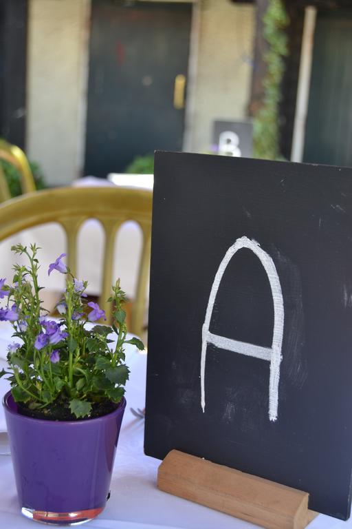 The Bell Inn Hotel Horndon-on-the-Hill Extérieur photo