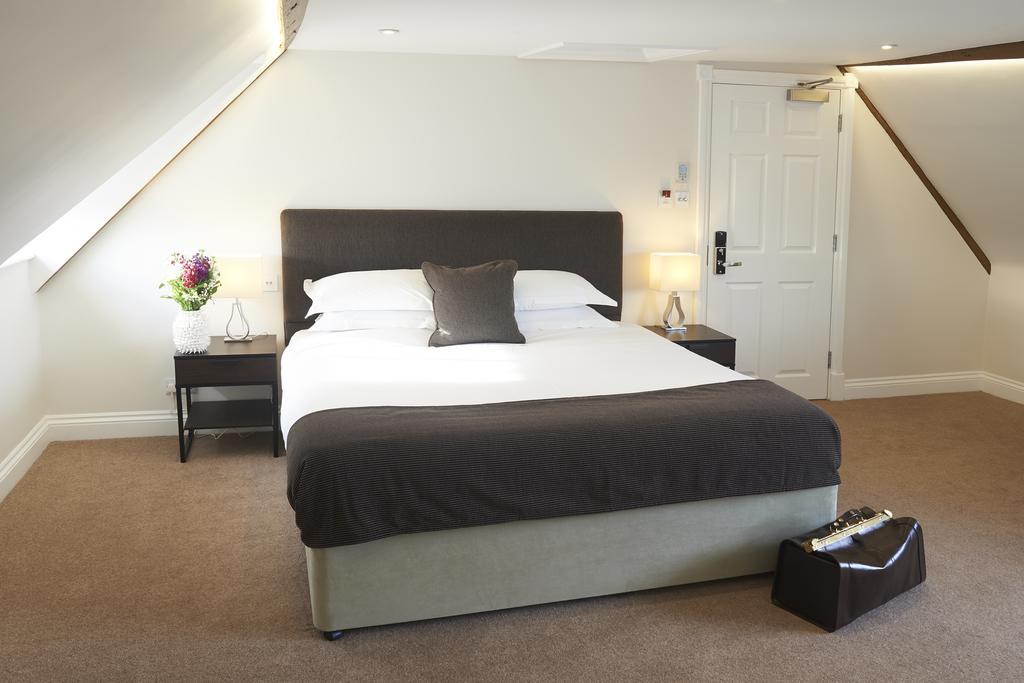 The Bell Inn Hotel Horndon-on-the-Hill Chambre photo