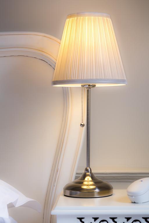 The Bell Inn Hotel Horndon-on-the-Hill Extérieur photo